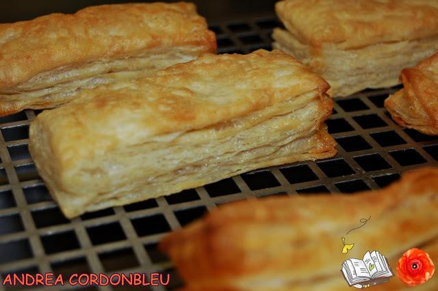 SAN JORGE PARA YELLOW MELOW, LIBRO Y ROSA: MAGDALENAS CON ROSA DE MANZANA Y MILHOJAS CON CREMA DE AVELLANA SAN JORGE PARA YELLOW MELOW, LIBRO Y ROSA: MAGDALENAS CON ROSA DE MANZANA Y MILHOJAS CON CREMA DE AVELLANA