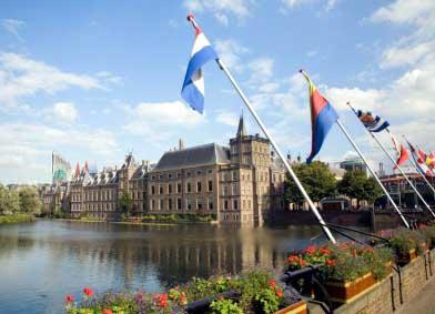 Evo confía en corte de La Haya para volver al mar con soberanía 20130427141304-la-haya.jpg