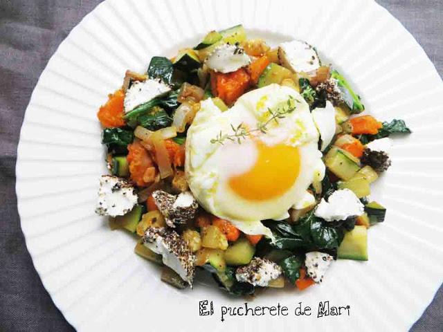 RATATOUILLE CON LABNEH Y HUEVO POCHÉ RATATOUILLE CON LABNEH Y HUEVO POCHÉ