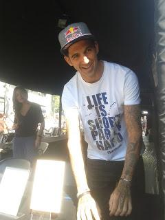 Diada de San Jordi Diada de San Jordi