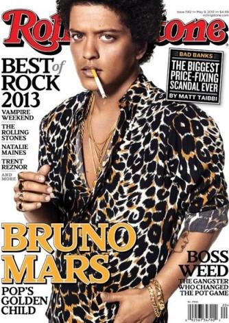 Bruno Mars es todo un sexy rock star atigrado…