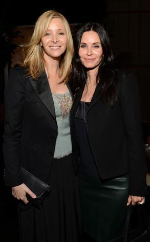 Reunión de Friends: Lisa Kudrow y Courteney Cox van juntas a una exposición de arte