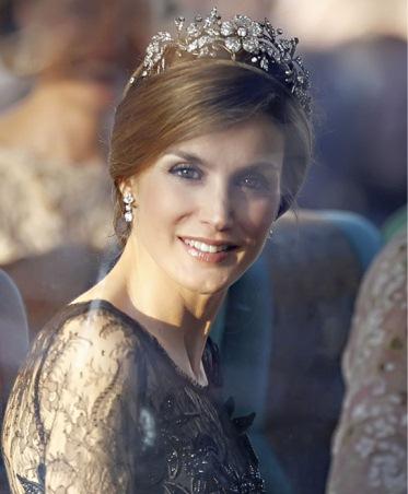 Letizia, en la cena de gala en Holanda, vestida por Felipe Varela Letizia, en la cena de gala en Holanda, vestida por Felipe Varela