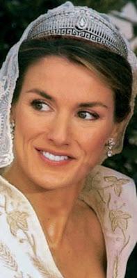 Letizia, en la cena de gala en Holanda, vestida por Felipe Varela Letizia, en la cena de gala en Holanda, vestida por Felipe Varela