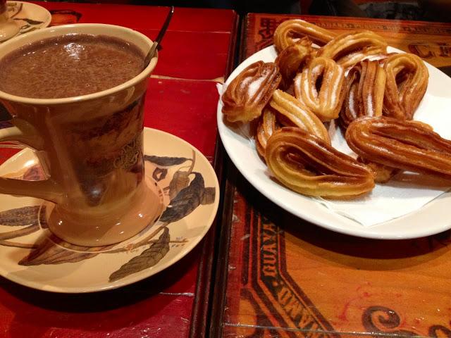 Churros en el invierno de abril. Churros en el invierno de abril.