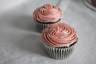 Layer cake_chocolate_fresa_strawberry_cupcakes