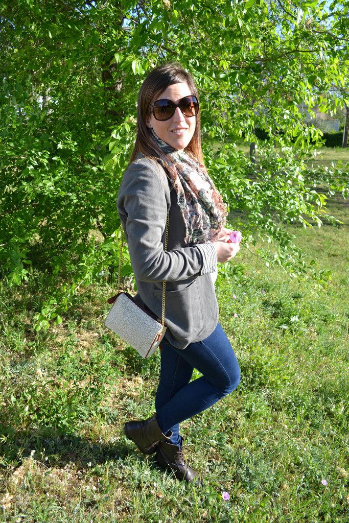 Look of the day: green blazer Image Hosted by ImageShack.us