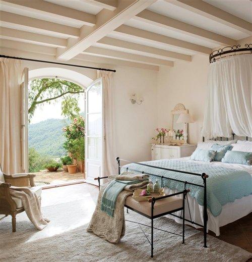 Dormitorios románticos   /    Romantic bedrooms