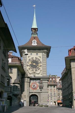 400px Zytglogge 01 306x460 La Zytgloggeturm o Torre del Reloj de Berna