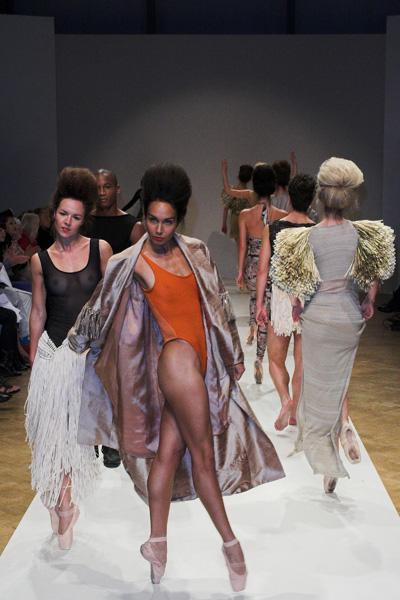 El Royal Ballet en la pasarela. Pierson Lawlor SS2012 El Royal Ballet en la pasarela. Pierson Lawlor SS2012