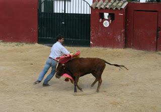 VISITA DE LA PEÑA CURRO JIMÉNEZ A LA GANADERÍA DE JULIO DE LA PUERTA