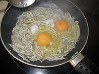 REVUELTO DE ANGURIÑAS REVUELTO DE ANGURIÑAS