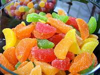 Chuches la barra libre de chuches esta bien para los mayores, para los niños es contraproducente; el exceso de azucar les acelera