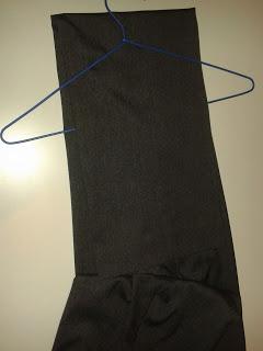 Cómo Colgar un Pantalón sin Que se Arrugue Cómo Colgar un Pantalón sin Que se Arrugue
