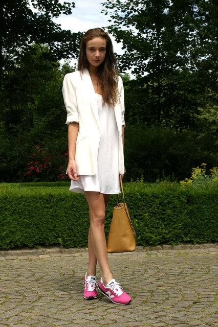 To the stake, yes or no?. To the stake, yes or no?.