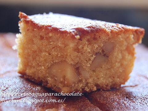 BROWNIE DE CHOCOLATE BLANCO Y NUECES. BROWNIE DE CHOCOLATE BLANCO Y NUECES.