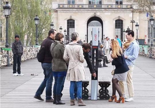 Coca-Cola Light lanza la vending machine más delgada del mundo Diet Coke machine: the slender vender