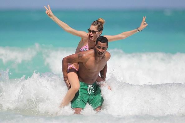 ¡Qué queda menos de un mes! Doutzen+Kroes+husband+DJ+Sunnery+James+spend+68W7N2kZEwzl
