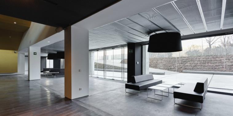 Naked Street & La Rambleta Naked Street & La Rambleta