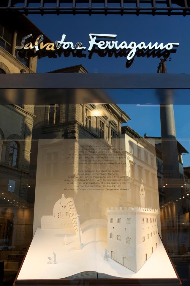 El Zapatero Prodigioso, el mágico mundo de Salvatore Ferragamo en exposición Salvatore Ferragamo's flagship store, Florence, Italy