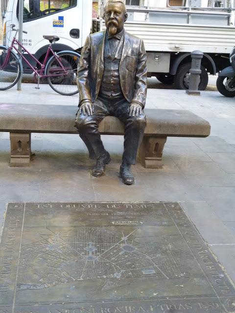 BARCELONA...PASEO POR EL BARRIO DE GRÀCIA... LOS CINES, QUE YA NO EXISTEN Y...Las obras ilegales y los sobreáticos en Gràcia... 9-05-2013... BARCELONA...PASEO POR EL BARRIO DE GRÀCIA... LOS CINES, QUE YA NO EXISTEN Y...Las obras ilegales y los sobreáticos en Gràcia... 9-05-2013...