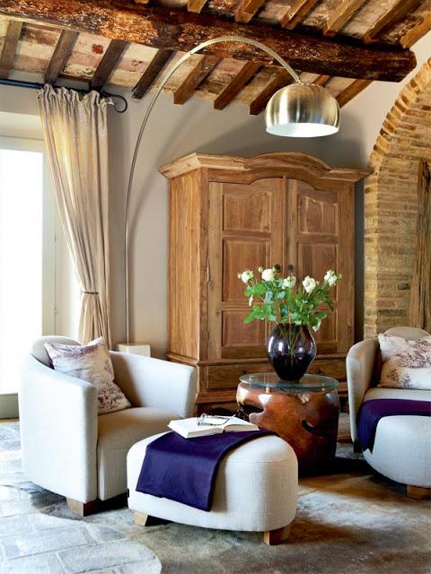 UNA CASA DE CAMPO EN LA TOSCANA ITALIANA UNA CASA DE CAMPO EN LA TOSCANA ITALIANA