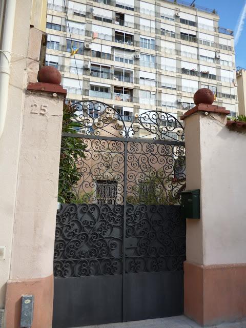 BARCELONA...DE PASEO POR EL PRECIOSO BARRIO DE GRÀCIA...JOSE Mª DE SUCRE I DE GRAU...1886-1969...10-05-2013... BARCELONA...DE PASEO POR EL PRECIOSO BARRIO DE GRÀCIA...JOSE Mª DE SUCRE I DE GRAU...1886-1969...10-05-2013...