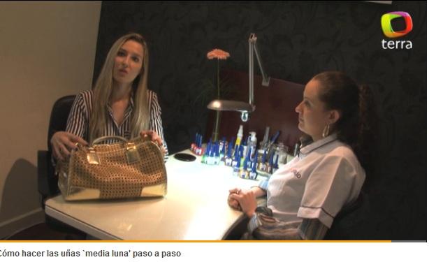 Manicura media luna paso a paso - BEAUTY Manicura media luna paso a paso - BEAUTY