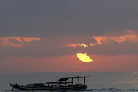 Para quienes no pudieron apreciar el eclipse anular solar, desde Australia espectaculares fotos y video cd89d5670232c17c4b782433f62e10ac