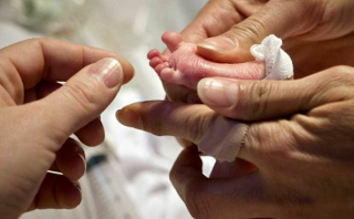 Una madre soltera marroquí vendió a su bebé por 3.000 euros Una madre soltera marroquí vendió a su bebé por 3.000 euros
