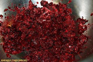 SEMIFRÍO DE FRUTOS ROJOS CON BASE DE MASA QUEBRADA SEMIFRÍO DE FRUTOS ROJOS CON BASE DE MASA QUEBRADA