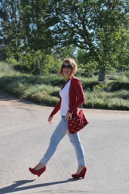 Simple outfit with jeans Simple outfit with jeans