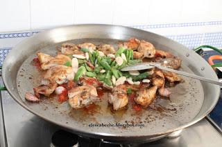 Paella valenciana Paella valenciana