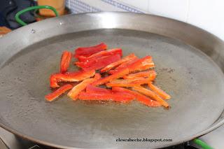 Paella valenciana Paella valenciana