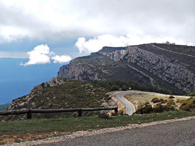 Monasterio de Les Avellanes, a los pies del Montsec Monasterio de Les Avellanes, a los pies del Montsec
