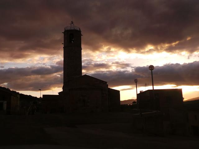 Monasterio de Les Avellanes, a los pies del Montsec Monasterio de Les Avellanes, a los pies del Montsec