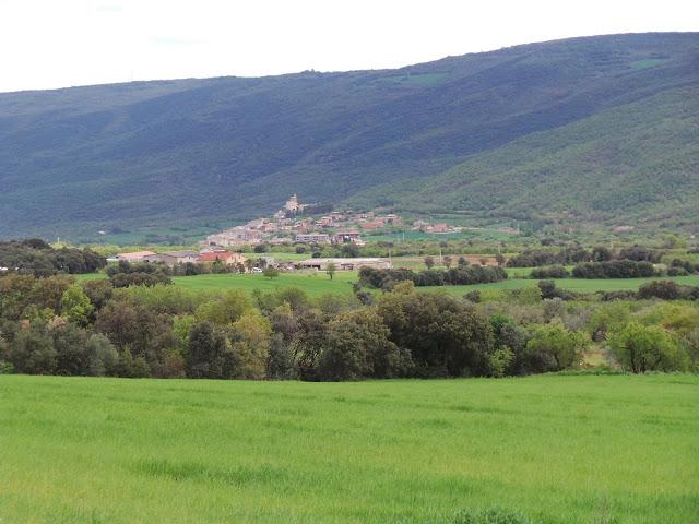 Monasterio de Les Avellanes, a los pies del Montsec Monasterio de Les Avellanes, a los pies del Montsec