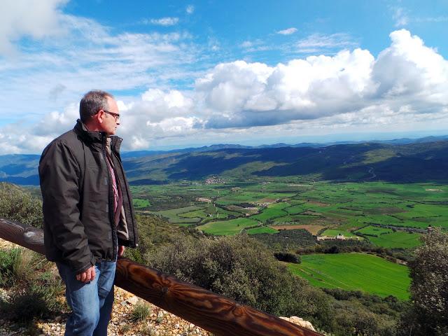 Monasterio de Les Avellanes, a los pies del Montsec Monasterio de Les Avellanes, a los pies del Montsec