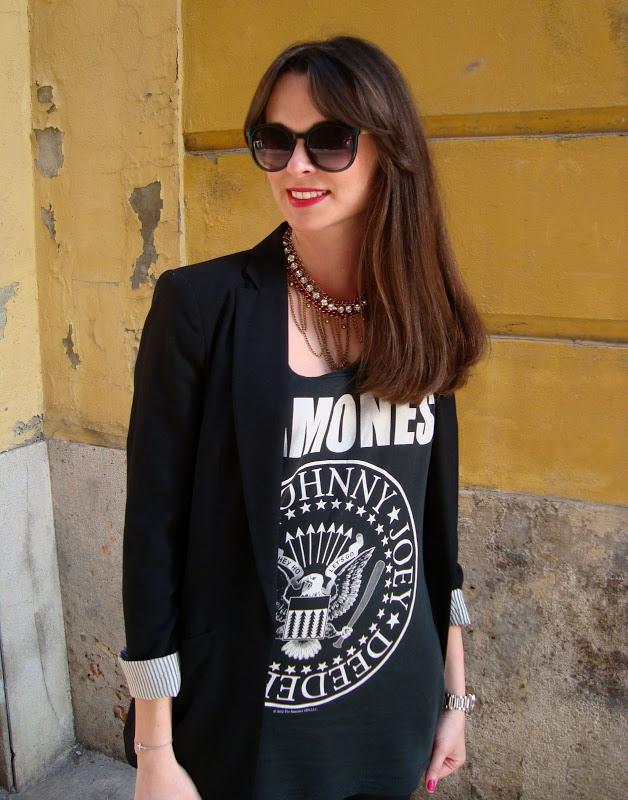 RocK in BLaCk RocK in BLaCk