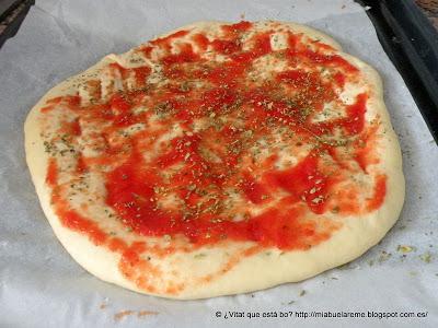 Pizza de atún y pizza de chorizo