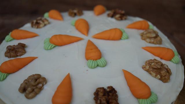Carrot Cake o Tarta de zanahoria (con cobertura de chocolate blanco y mascarpone)