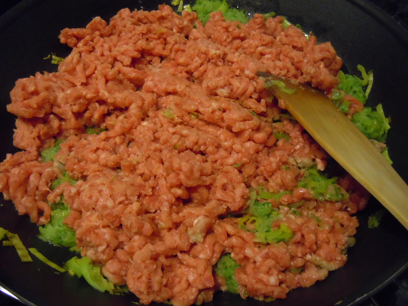 Pimientos rellenos con cebolla crujiente Pimientos rellenos con cebolla crujiente