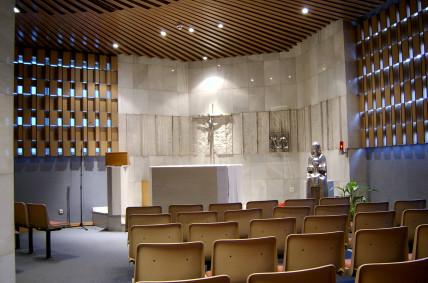 Una Capilla en cada Facultad portada1