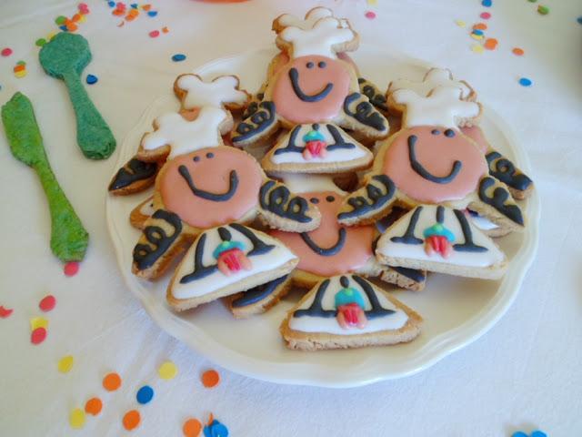 CUMPLIMOS UN AÑITO CUMPLIMOS UN AÑITO