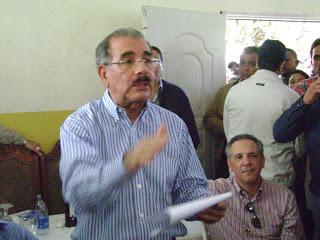 Danilo visita Neiba y se reúne con asociaciones. Danilo visita Neiba y se reúne con asociaciones.