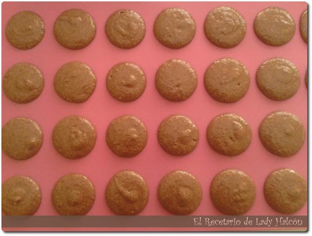 Mis primeros macarons de chocolate y café!!! Mis primeros macarons de chocolate y café!!!