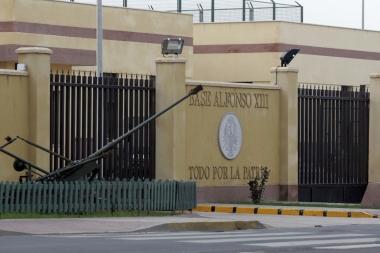 Hallan 90 kg de hachís en seis mochilas de un convoy militar que partía hacia Granada Hallan 90 kg de hachís en seis mochilas de un convoy militar que partía hacia Granada