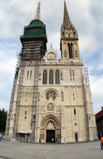 Zagreb, el cruce geografico entre Oriente y Occidente Zagreb, el cruce geografico entre Oriente y Occidente