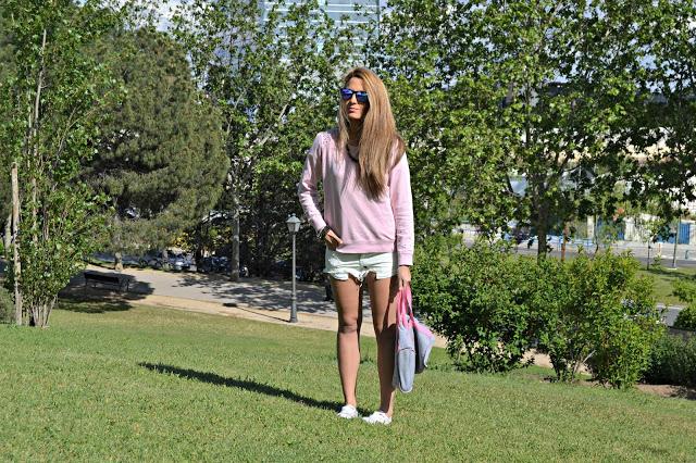 THE PERFECT SHORTSBuenos días!!! Os traigo un look más ca... THE PERFECT SHORTSBuenos días!!! Os traigo un look más ca...