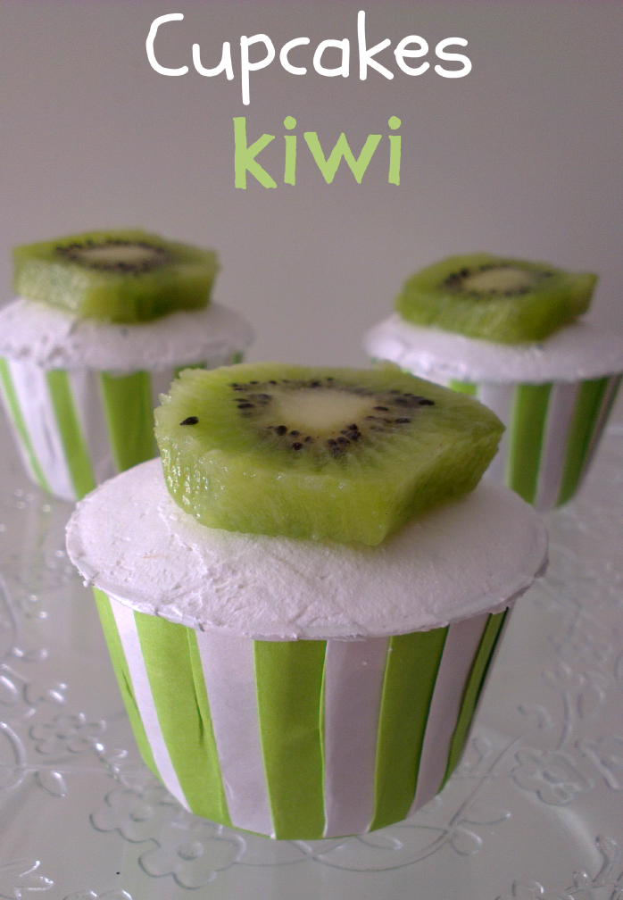 ♥ Cupcakes de kiwi Nº 20 del reto!! ♥ Cupcakes de kiwi Nº 20 del reto!!
